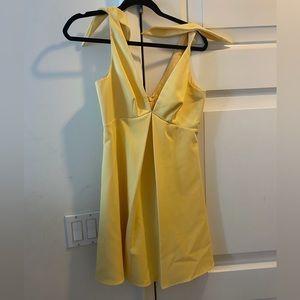 Yellow cocktail dress!